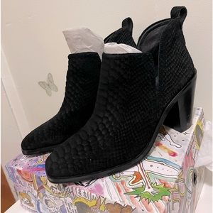 Jeffrey Campbell Rosee Black Suede Snake
